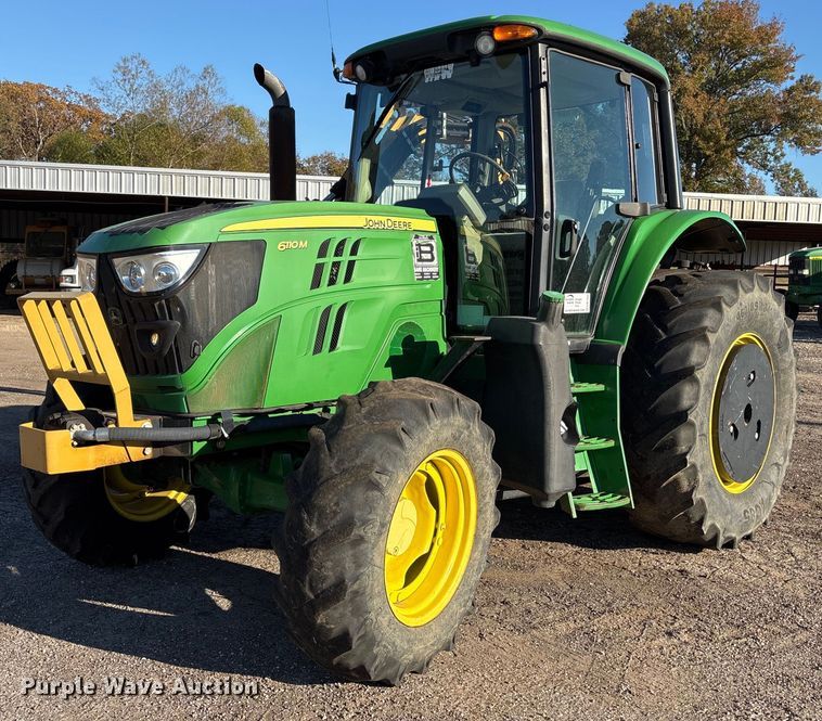 2017 John Deere 6110M MFWD tractor - DM1885