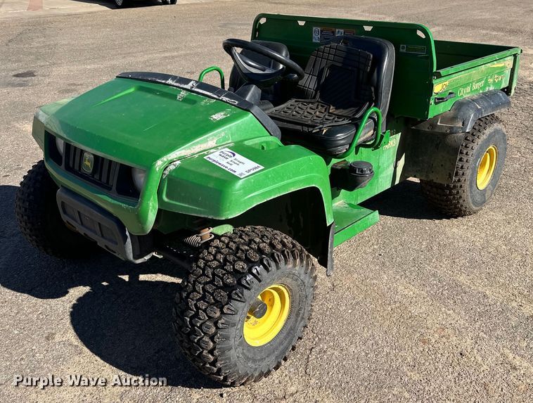 2010 John Deere Gator utility vehicle - DP5984