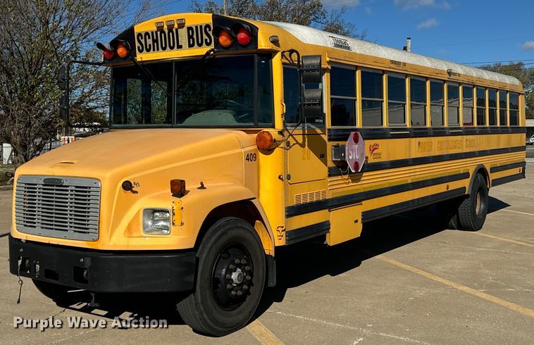 2004 Thomas school bus - DU9593