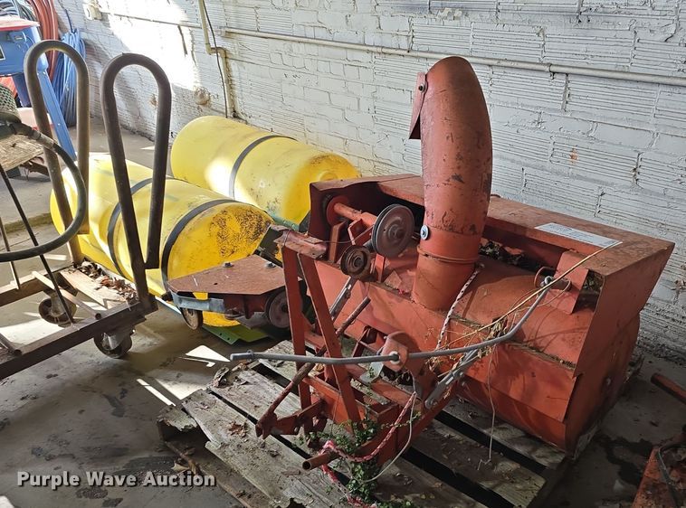 Tractor attachments - DV0088