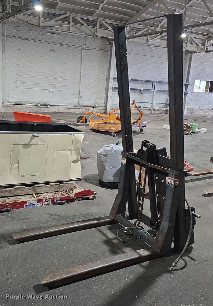 Tractor attachments - DV0091