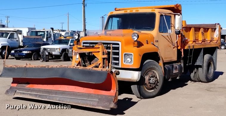 1984 International  1954 dump truck - DV6595