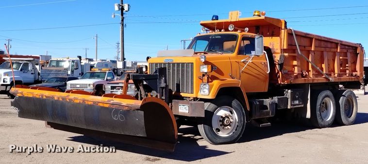 1989 GMC Brigadier dump truck - DV6599