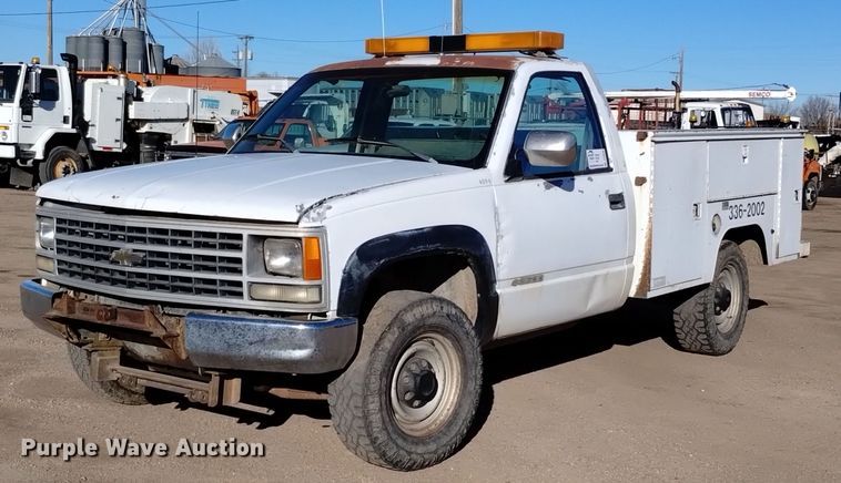 1992 Chevrolet K3500 utility bed pickup truck - DV6605