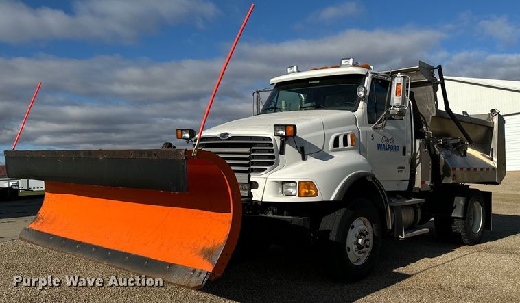 2005 Sterling L8500 dump truck - EG7001
