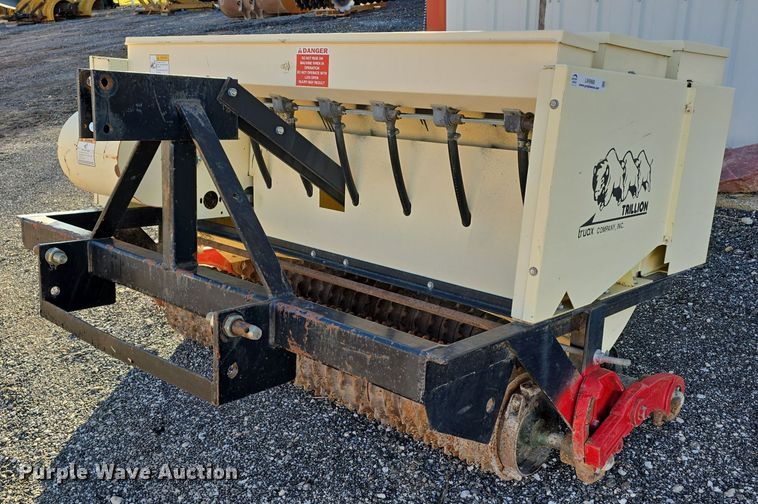 Truax Company TR-60 seeder - LW9986