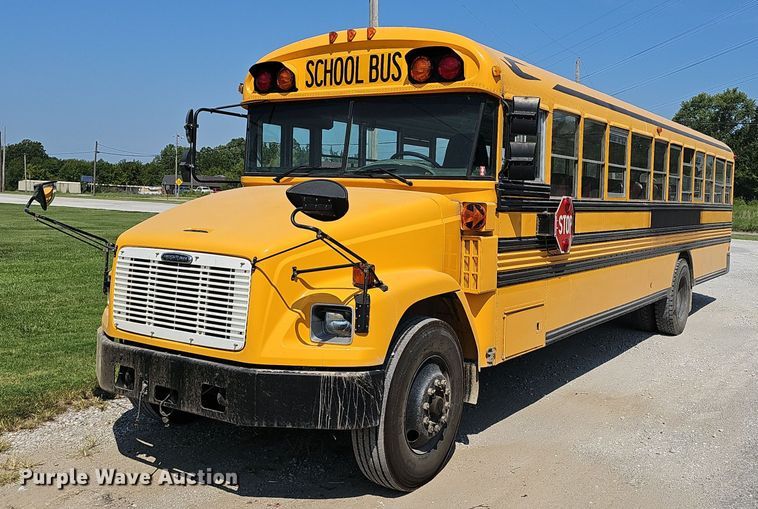 2000 Freightliner  school bus - NX9095
