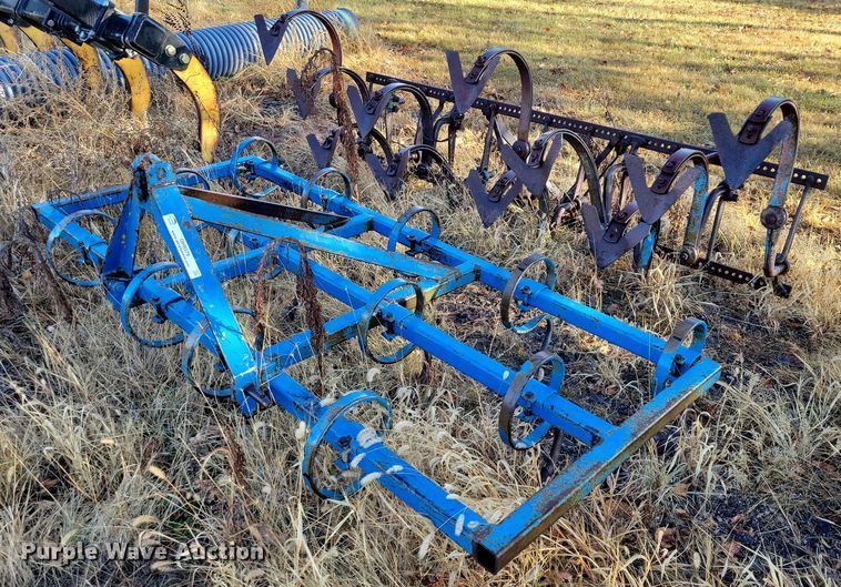 (2) field cultivators - OH9379