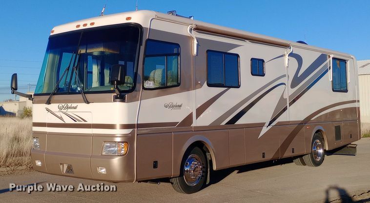 2001 Monaco Diplomat  RV - DW0938