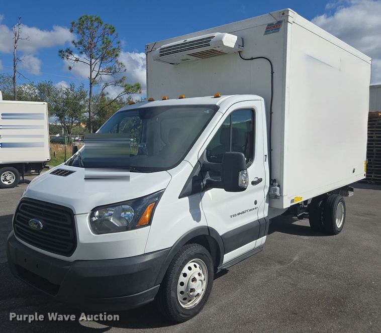 2019 Ford Transit 350 refrigerated van - DX1490
