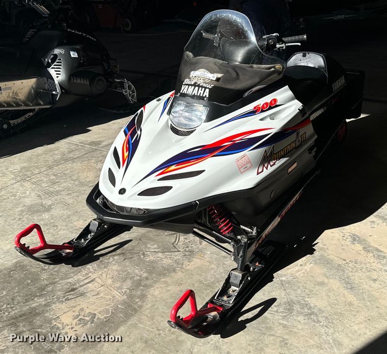2000 Yamaha Phazer 500 snowmobile - DX3815