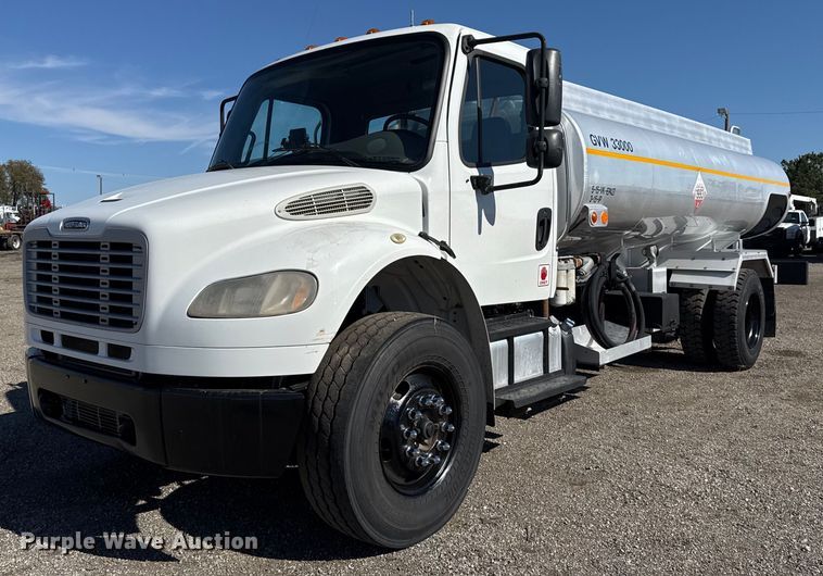 2016 Freightliner Business Class M2 fuel truck - EG2220
