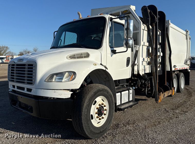 2016 Freightliner Business Class M2 refuse truck - EG2227
