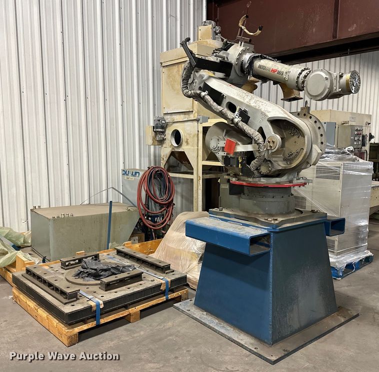 Motoman ES165NT robotic welder - EJ5100