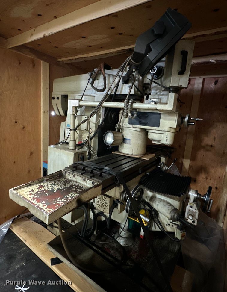 Modern B-6GHAV milling machine - EJ5111