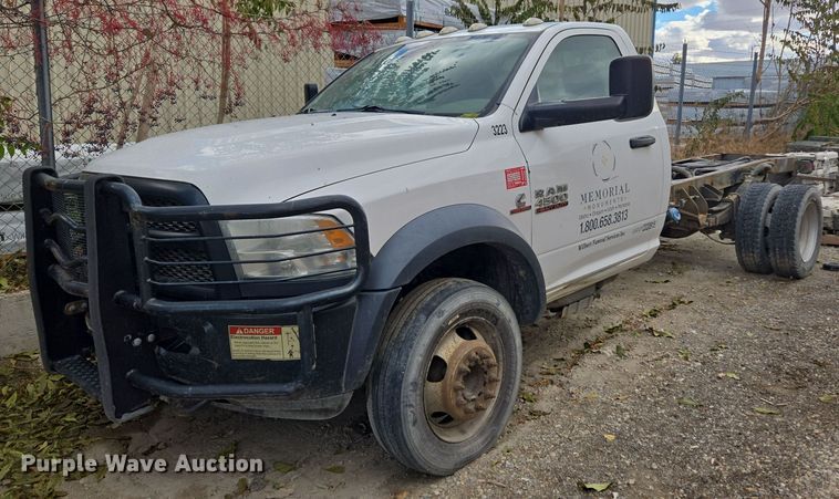 2016 Dodge Ram 4500 truck cab and chassis - ER5008