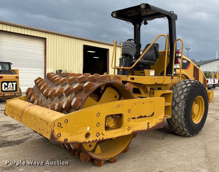 2008 Caterpillar CS56 single drum vibratory roller - DM1857