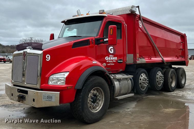2020 Kenworth  T880 dump truck - DN0851