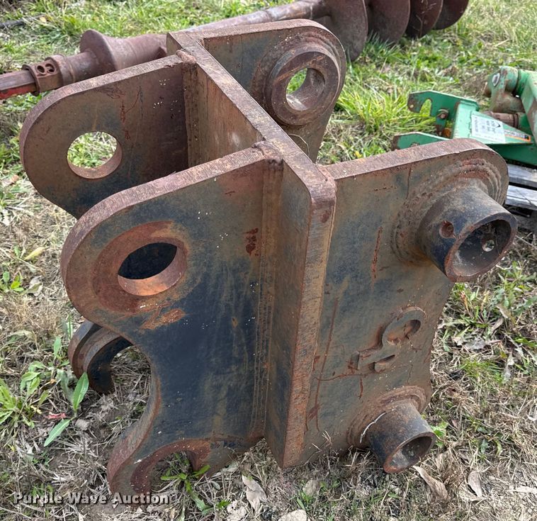 CP excavator quick coupler - DP6738