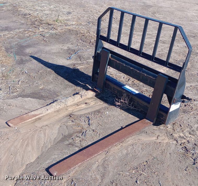 John Deere skid steer forks - DQ3163