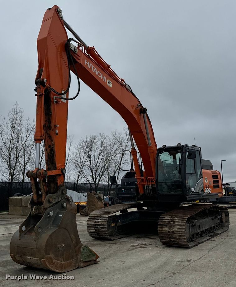 2019 Hitachi  ZX300LC-6N excavator - DT2183