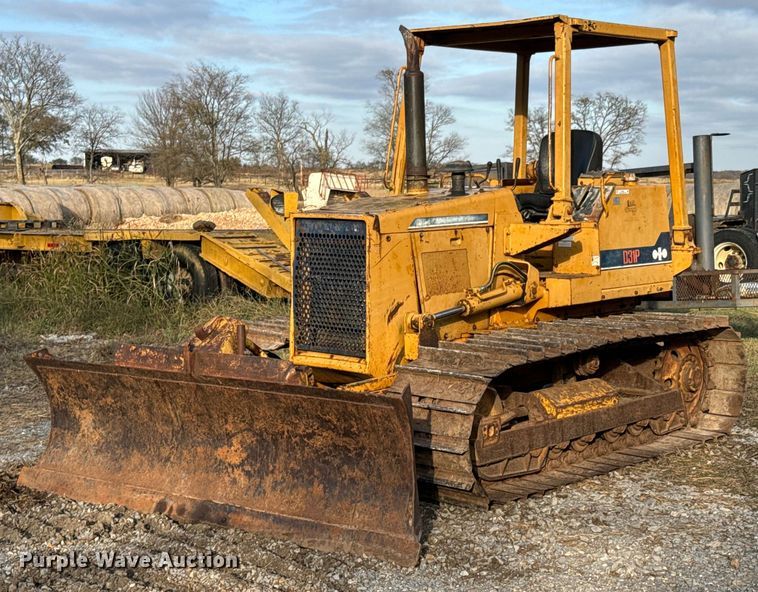 1990 Komatsu D31P-18 dozer - DU9607