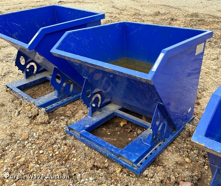 T Equipment & Supply forklift dump hopper - DU9617