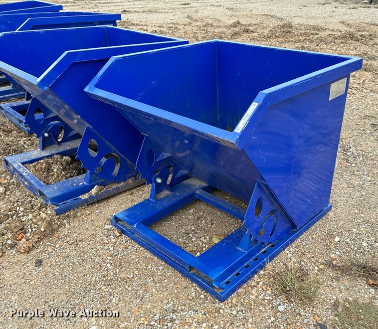 T Equipment & Supply forklift dump hopper - DU9619