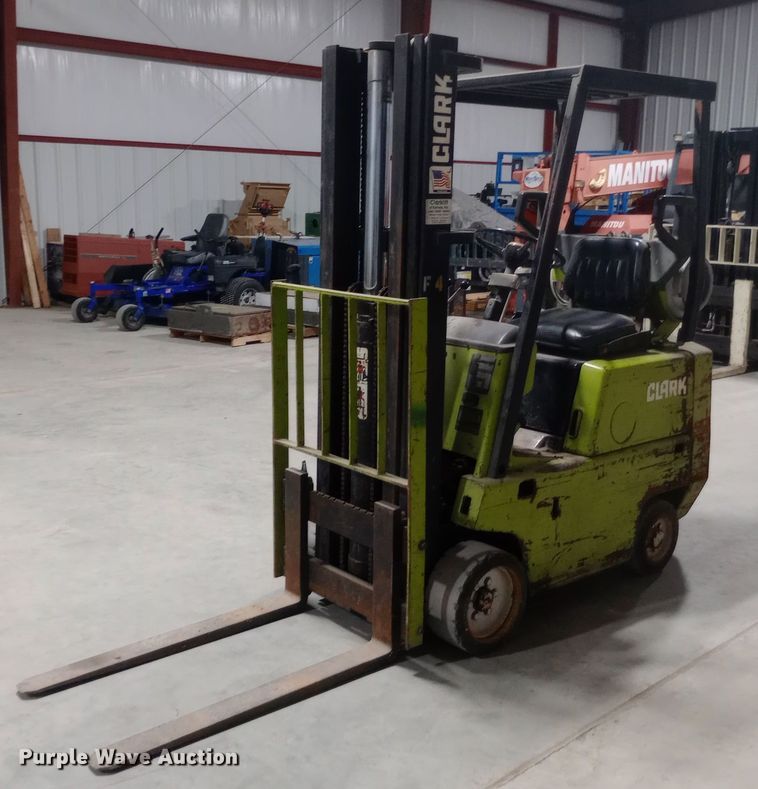 Clark C500-30 forklift - DW0881