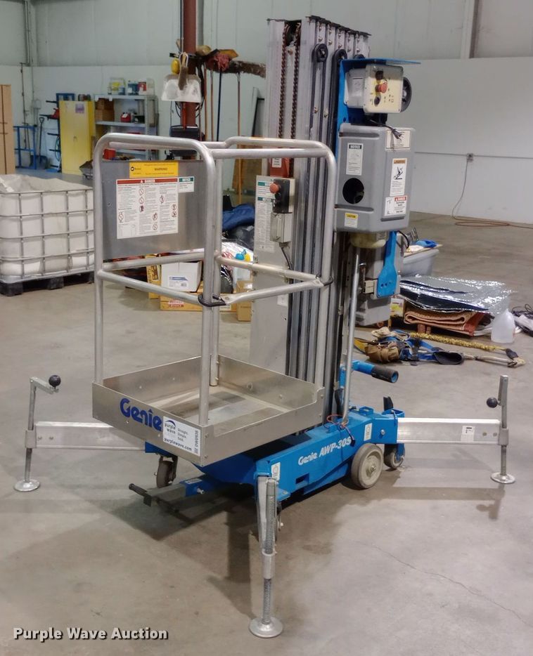 2007 Genie AWP-30S vertical lift - DW0936