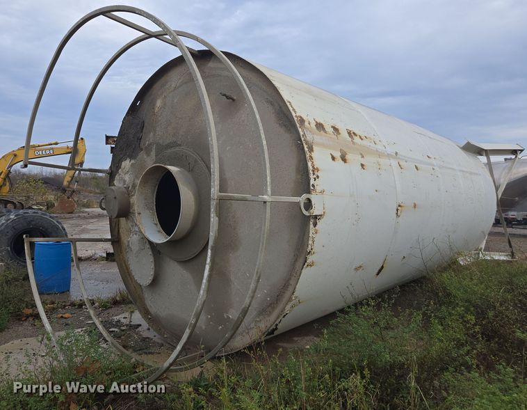 Concrete silo - DX1524