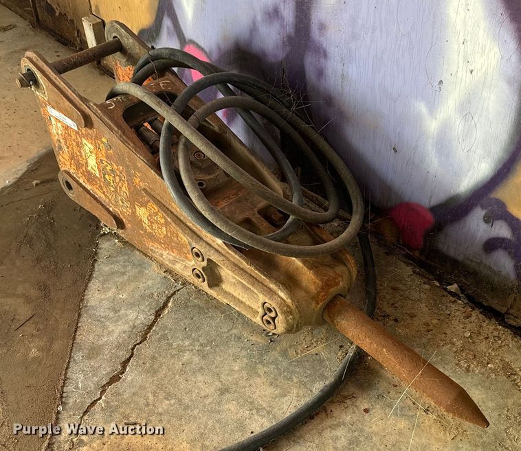 Stanley MB-550 backhoe breaker - DX3828