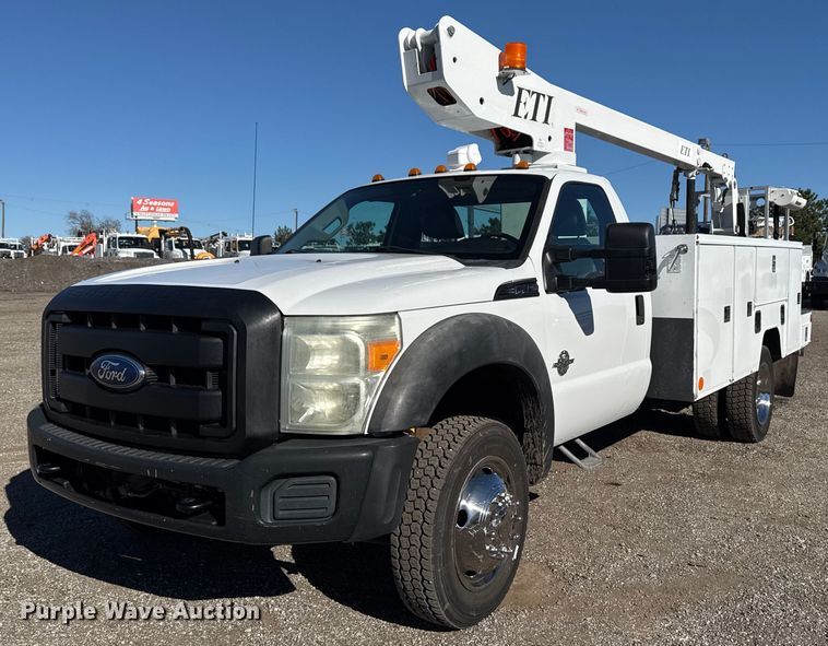 2011 Ford F450 Super Duty bucket truck - EG2297