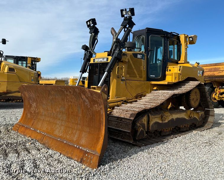 2014 Caterpillar D6T LGP dozer - EG6915