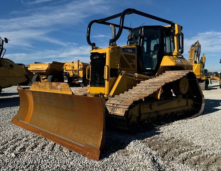 2011 Caterpillar D6N LGP dozer - EG6919
