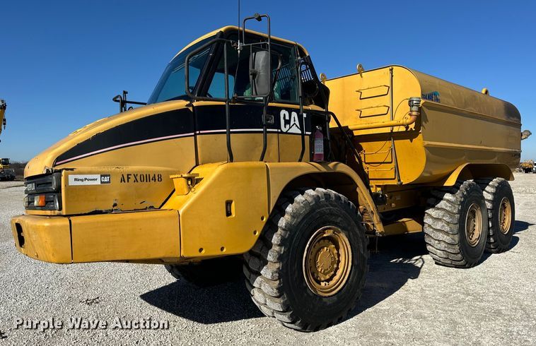 2004 Caterpillar  725 water wagon - EH7270