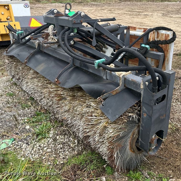Caterpillar  BA25 broom - EH7292