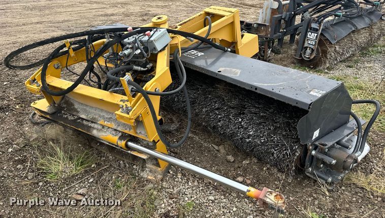 2014 Paladin Sweepster WLA36M10D1224 broom  - EH7294