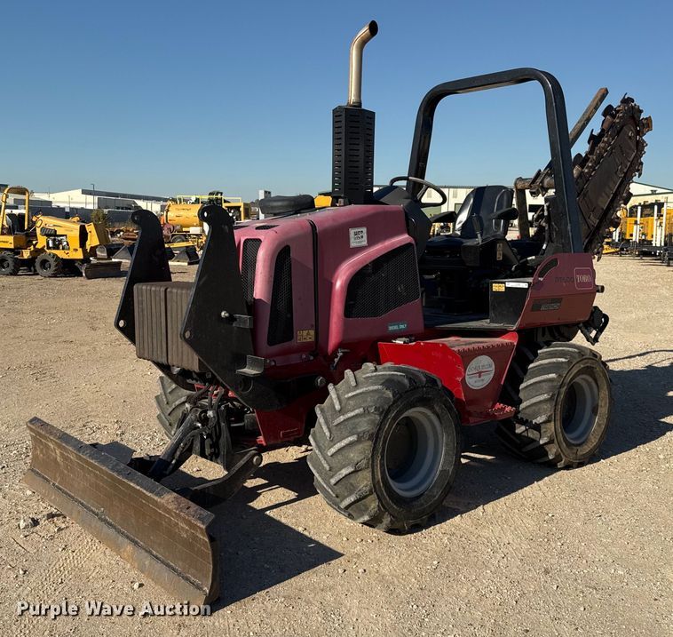 2015 Toro RT600 trencher - EJ3305