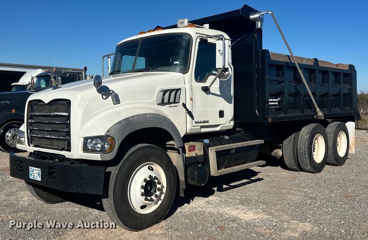 2014 Mack GU713 dump truck - EJ5145