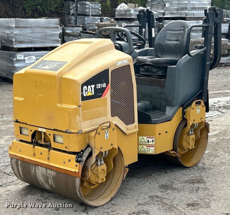 2016 Caterpillar CB14B double drum vibratory roller - EK3730