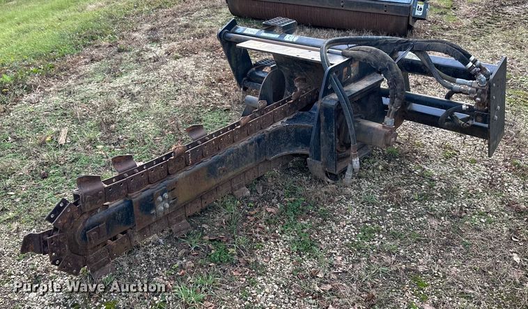 2004 Caterpillar  T9B skid steer trencher - EN2567