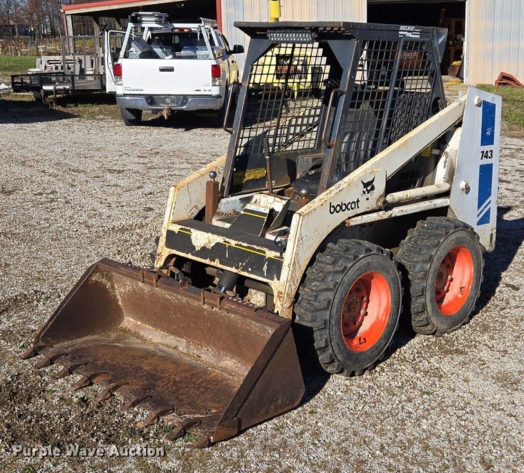 Bobcat  743 skid steer loader - EQ3612