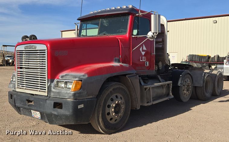1996 Freightliner FLD semi truck - ER5026