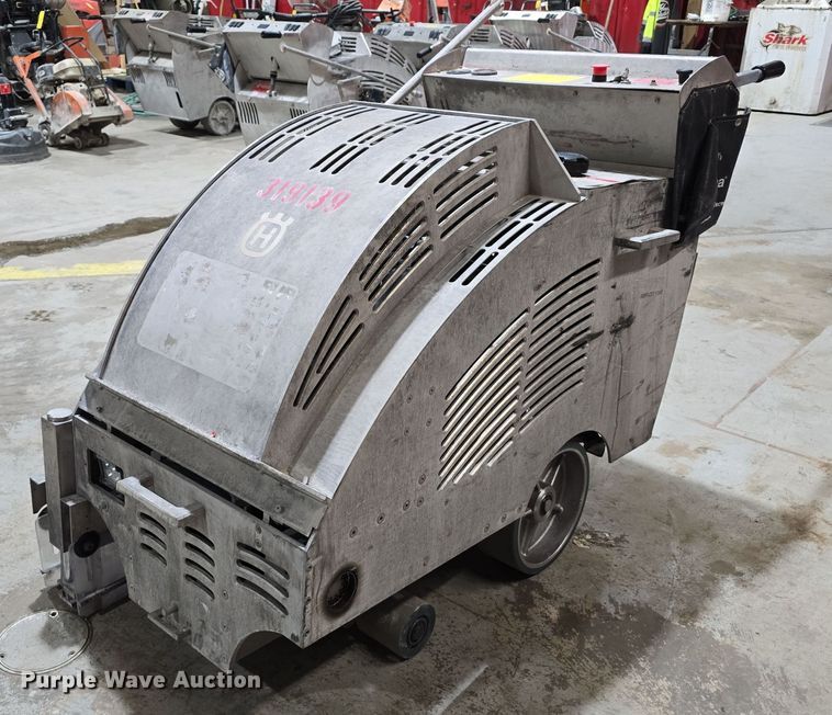 2019 Husqvarna Soff-Cut 4200 concrete saw - LX9002