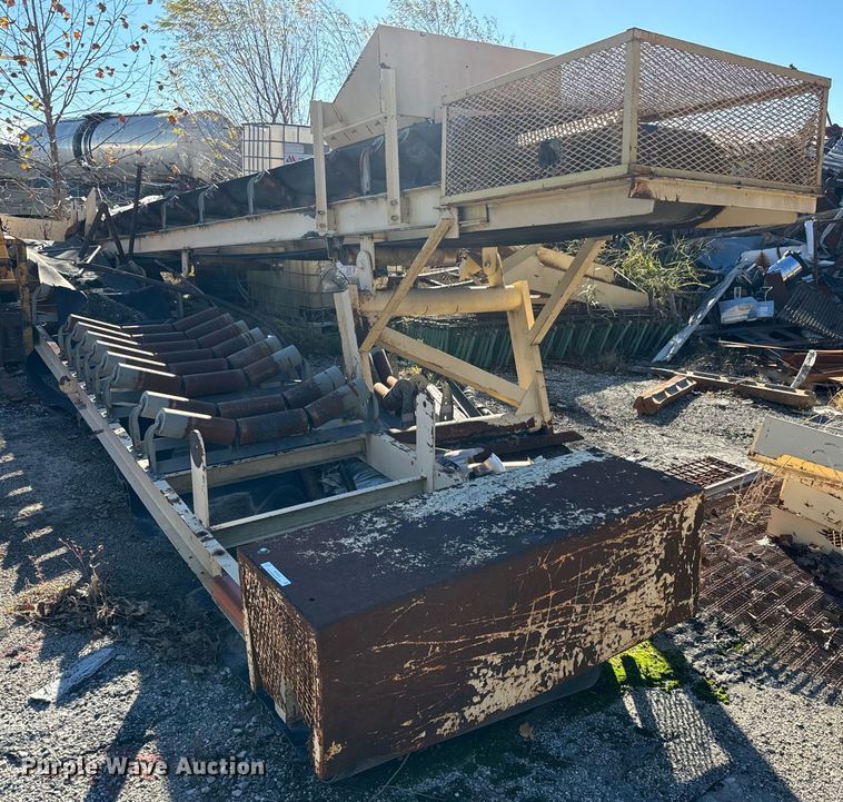 (2) conveyors  - MT9033