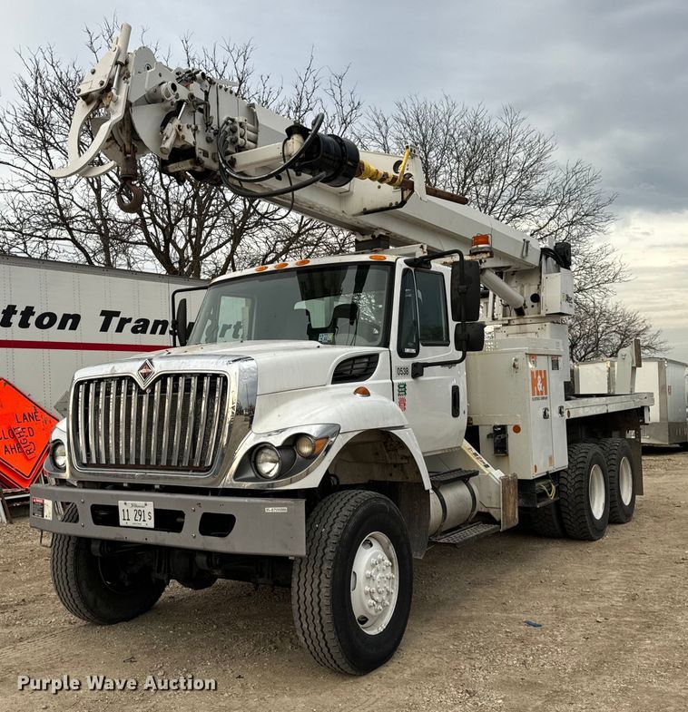 2014 International  7400 Workstar  digger derrick truck - OG9720