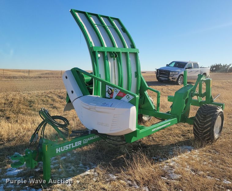 Hustler TH205 bale feeder - DN3656