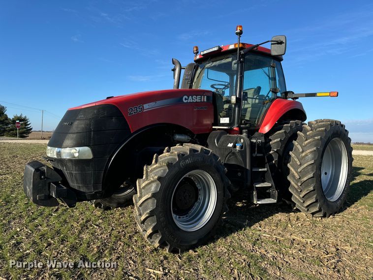 2011 Case Magnum 235 MFWD tractor - DP6797