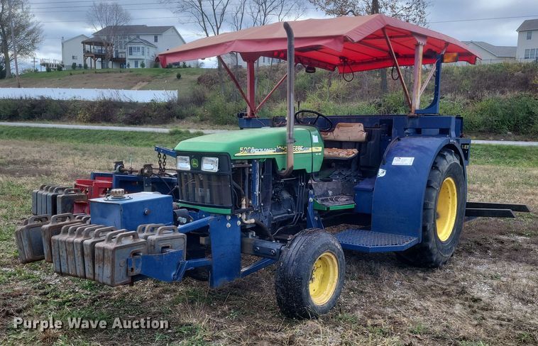 2003 John Deere 5220 tractor with Brouwer sod harvester - DQ3807